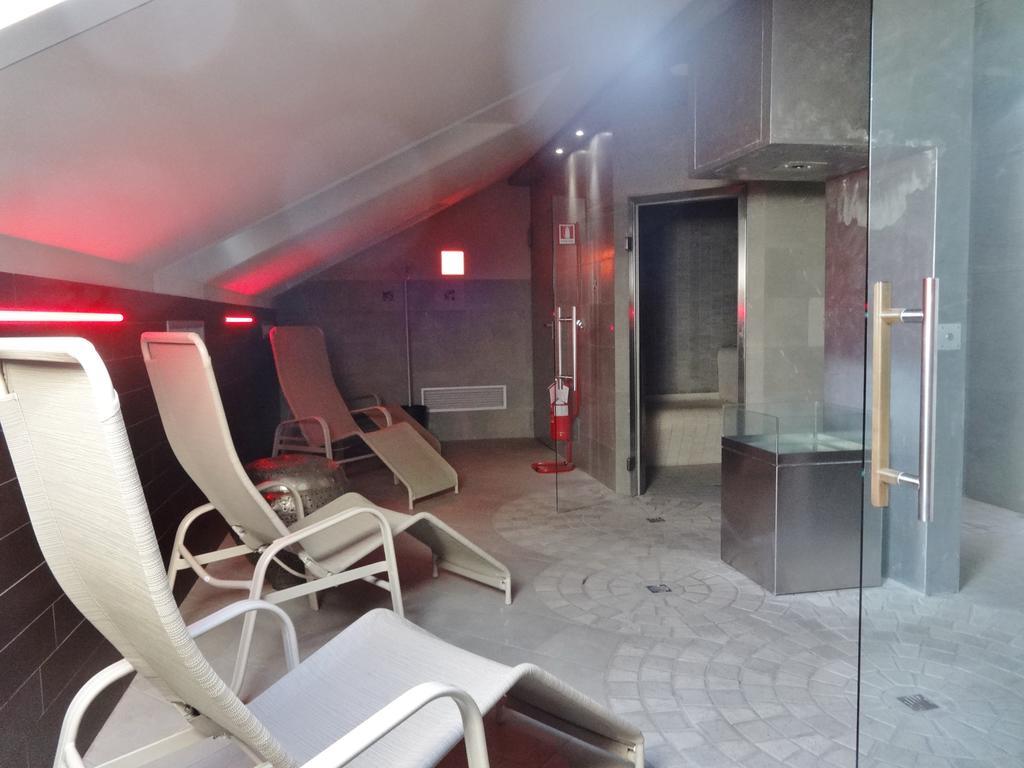 Hotel Excelsior Magenta Exteriér fotografie